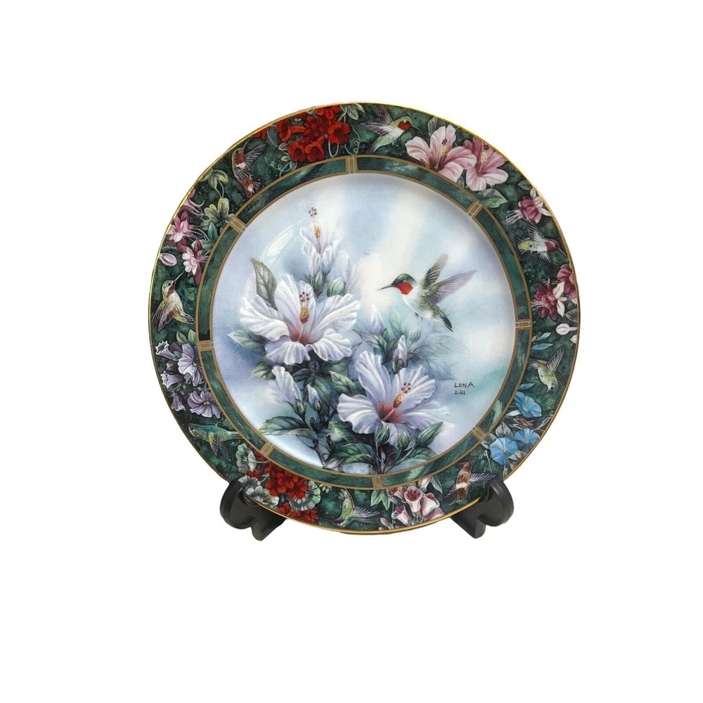 Lena Liu's Hummingbird Treasury Plate The Ruby Throated Hummingbird 1st Issue